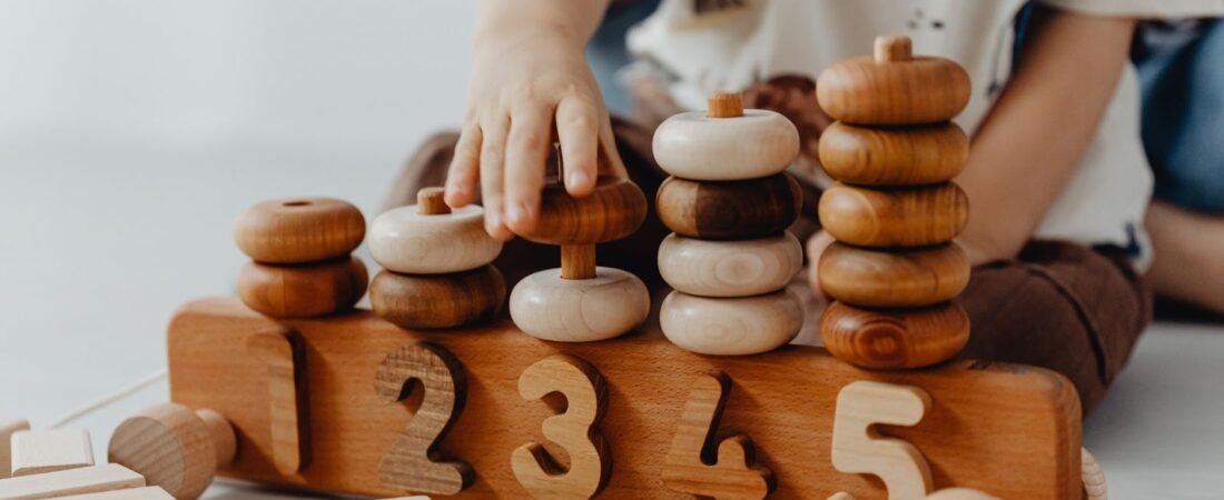 Les inconvénients de la méthode Montessori : ce que les parents doivent savoir