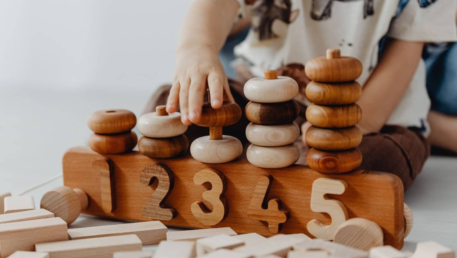 Les inconvénients de la méthode Montessori : ce que les parents doivent savoir